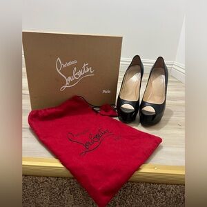 Christian Louboutin Size 38 (7) Palais  Royal 140 heels.